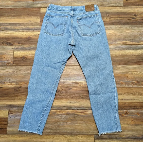 Levi's Wedgie Straight Med/Light Wash Cropped Jeans Size 29 - Picture 8 of 13